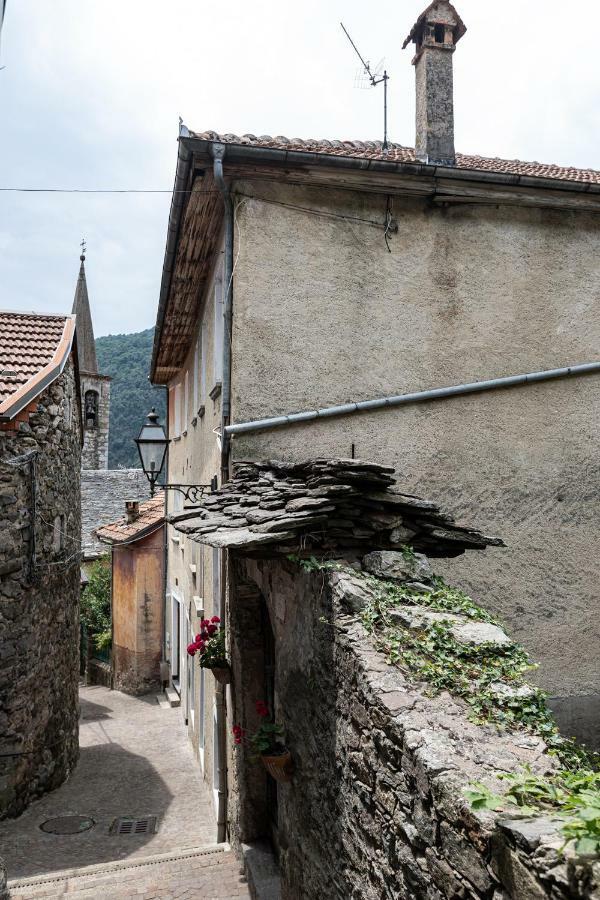 Ostello Di Germagno Omegna Exterior foto